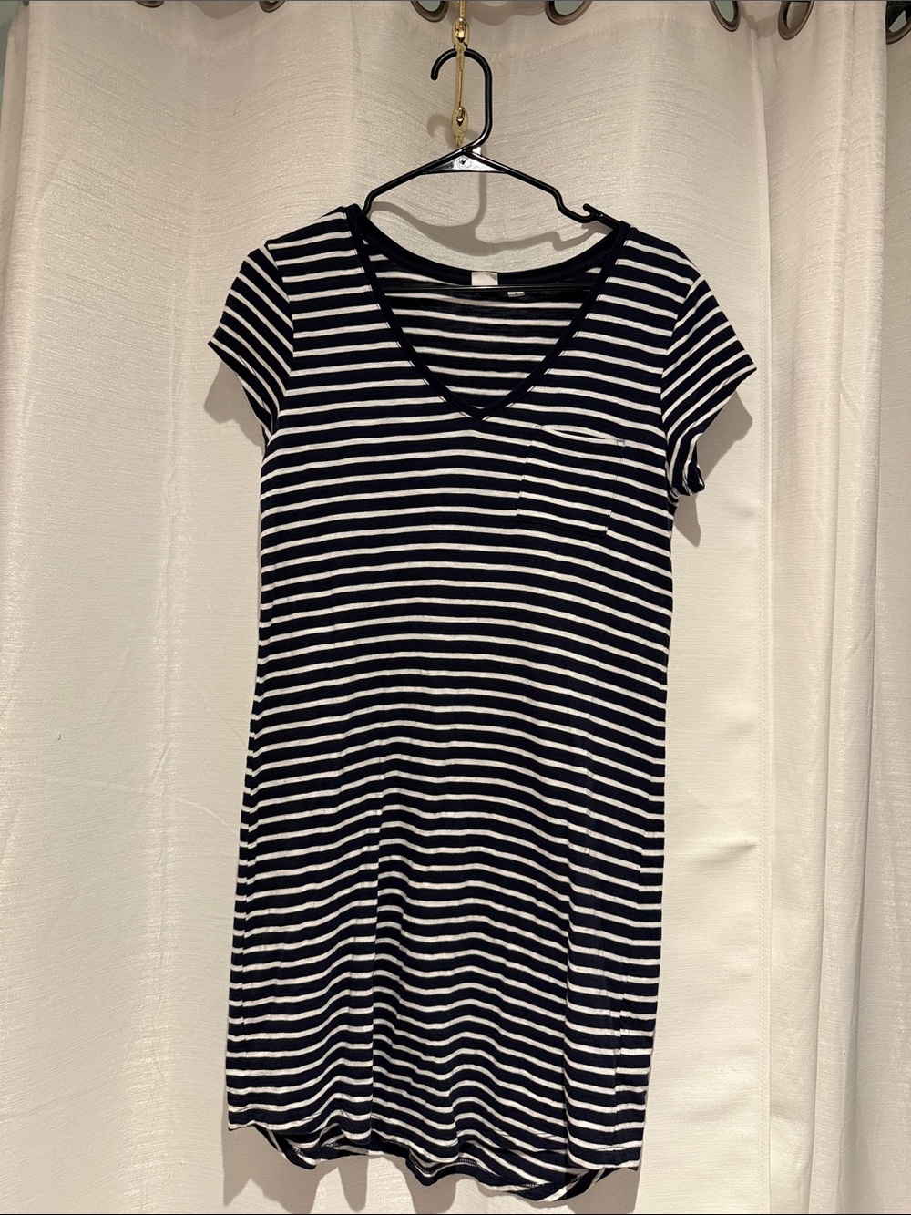 GAP Black and White Striped V-Neck T-Shirt Dress